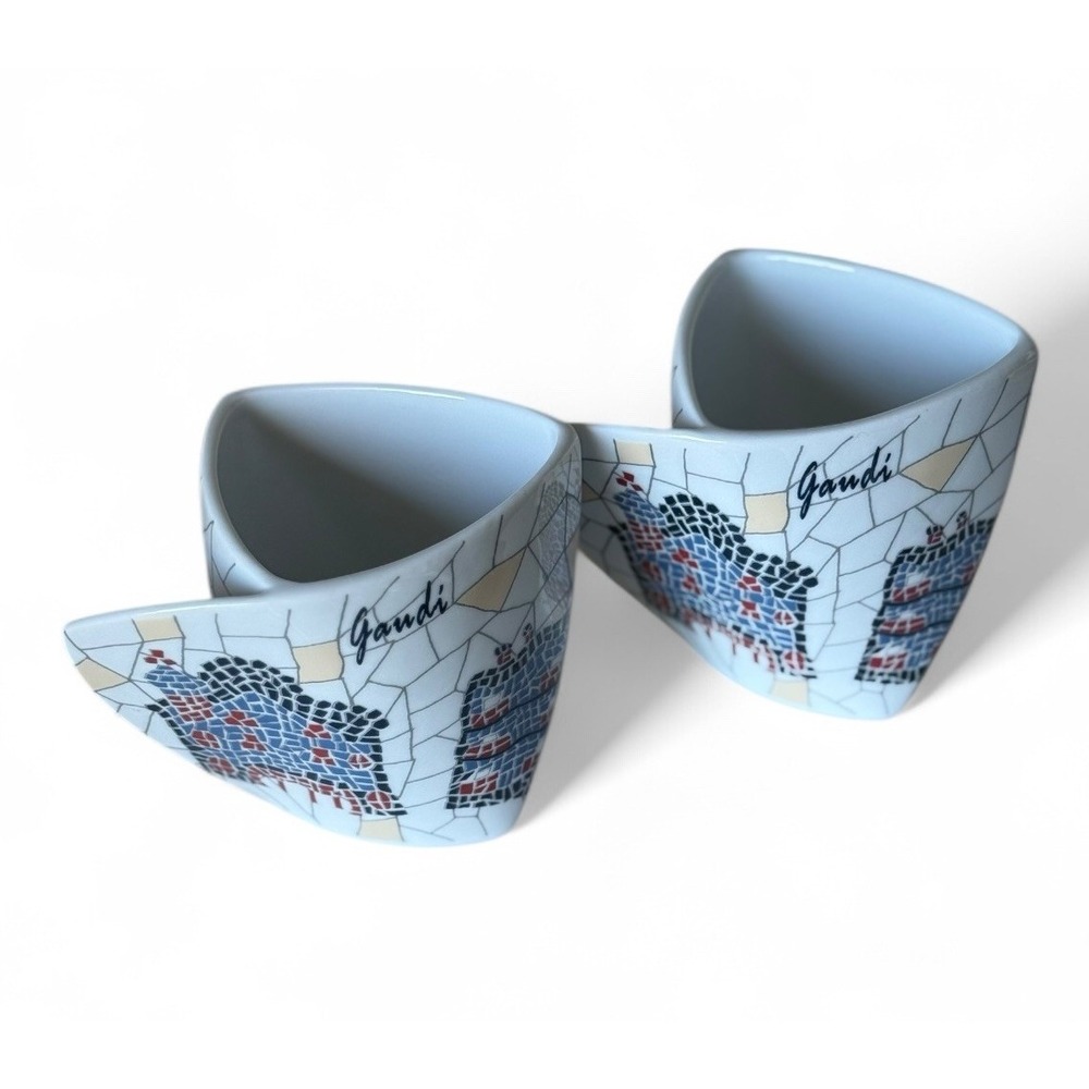 Set Of 2 Antoni Gaudi Barcelona Mugs Sagrada Familia Mosaic Triangle Shape - Picture 2 of 10